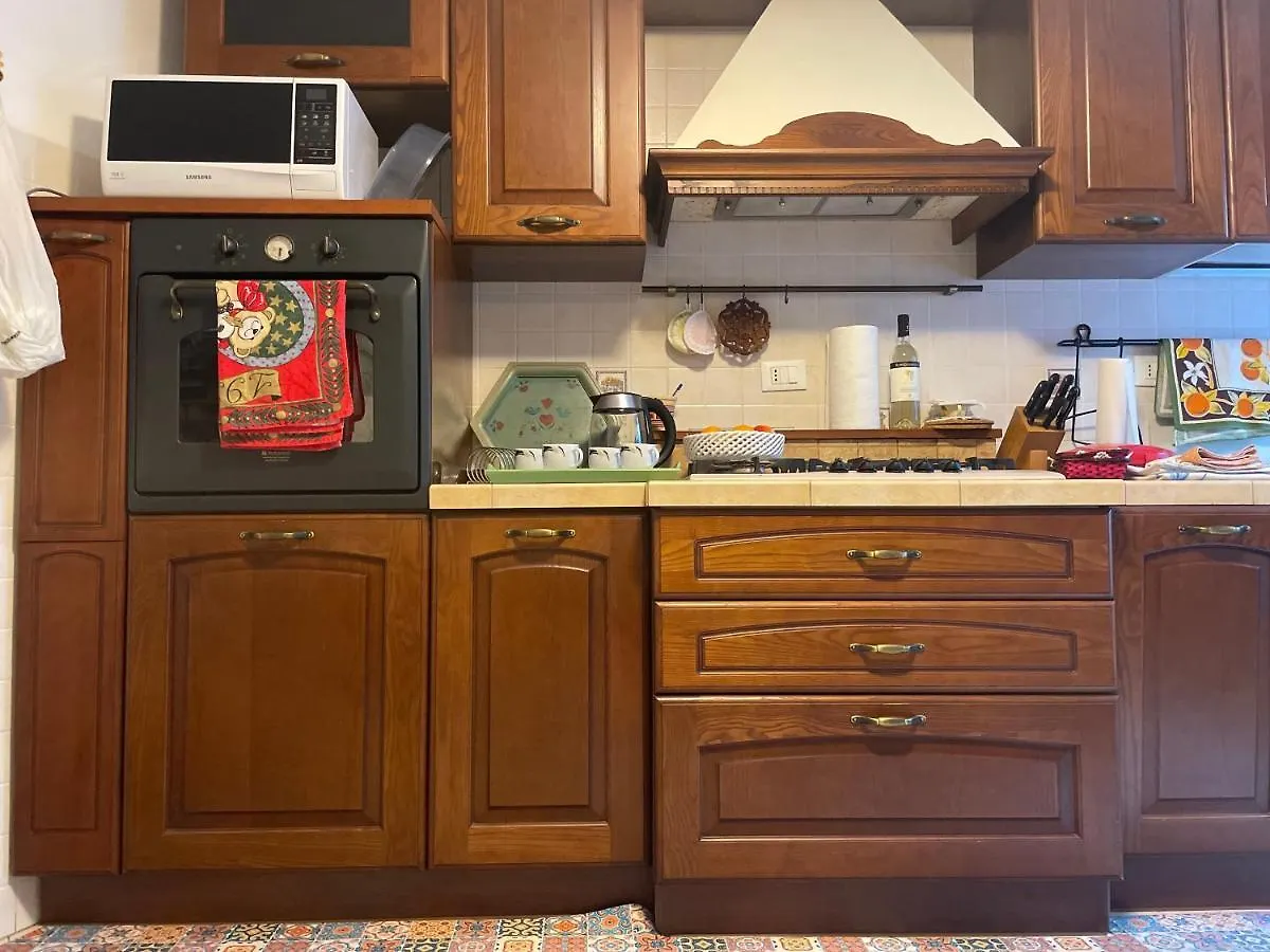 Casa vacanze Tra Alpi Apuane e Cinque Terre.. Casetta Renata! Villa Valeriano Lunense