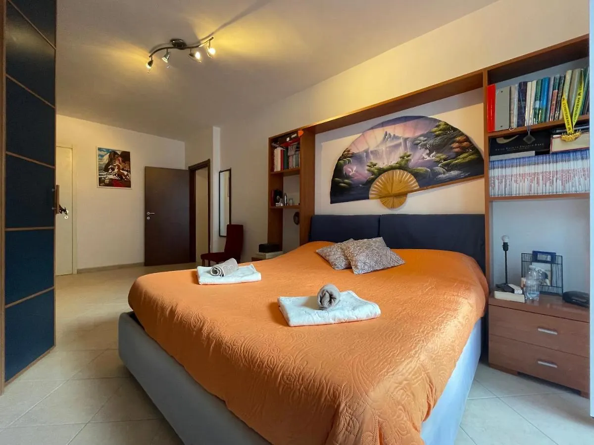 Tra Alpi Apuane e Cinque Terre.. Casetta Renata! Villa Valeriano Lunense Italia