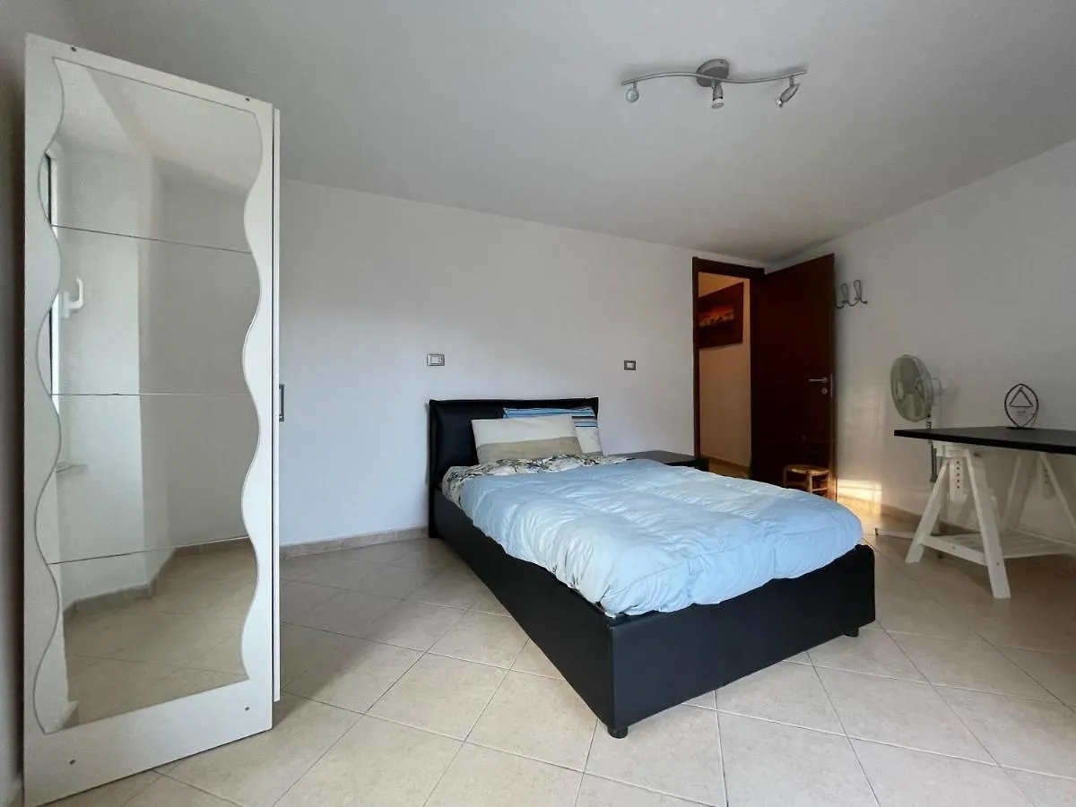 Casa vacanze Tra Alpi Apuane e Cinque Terre.. Casetta Renata! Villa Valeriano Lunense